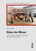 Axel Klausmeier: Hinter der Mauer, Buch