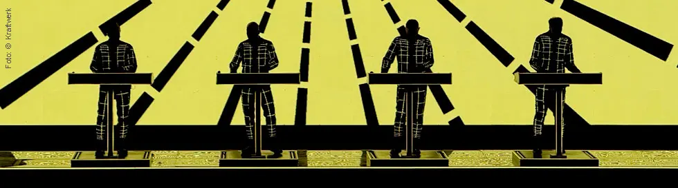 Vier Silhouetten an Pulten, umgeben von strahlenförmigen Linien auf gelbem Hintergrund, stilisiertes Design.