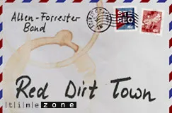 Text: "Allen-Forrester Band", "Red Dirt Town". Illustration eines Briefumschlags mit Briefmarken und Stempel.