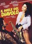 "Il miele del diavolo" steht groß im Vordergrund, gefolgt von "un film di Lucio Fulci". Eine Frau in sinnlicher Pose und ein Saxophonspieler.