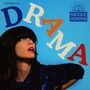 Der Text lautet "DRAMA" und "NICOLE ATKINS". Eine Frau mit dunklem Haar und rotem Lippenstift schaut nach oben., CD
