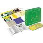 "Mozart Jubilee Edition" auf grüner Box, gelbe CDs, offene Broschüre mit Inhaltsverzeichnis und Skizzen, CD-Hüllen im Hintergrund., 14 CDs