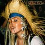„Fell From The Sun, downtempo and after hours 1990-91”, Frau mit Strohhut, geschlossenen Augen und Blumen im Haar.