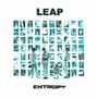 Text: LEAP, ENTROPY. Vier Personen vor vielen Röntgenbildern, in Weiß gekleidet., CD