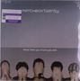 „MATCHBOX twenty“, darunter „more than you think you are“. Fünf Personen halten ihre Hände vor ihre Gesichter., 2 LPs