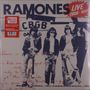 RAMONES. Live CBGB 1977. Vier Personen, Lederjacken, Gitarren. Rote und weiße Texte, Hintergrund mit Logo., LP