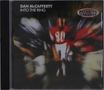 "Dan McCafferty Into the Ring" oben, "Nazareth Lead Singer" Logo rechts, unscharfe Sportlerszene mit rot-weißer Uniform., CD