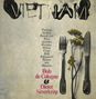 "Vietnam", gefolgt von Text: "Vietnam für fünf Sprech- und Singstimmen..." Unten: "Floh de Cologne & Dieter Süverkrüp". Rechts ein Besteck mit Blumen., CD