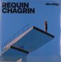 Text: "REQUIN CHAGRIN", "décollage". Eine Person im roten Badeanzug steht auf einem Sprungbrett, blauer Himmel., LP