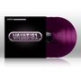 "NOW YEARBOOK" oben links, "VAULT '81" zentral in glänzender Schrift. Dahinter sind mehrere violette Schallplatten sichtbar., 3 LPs