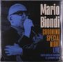 Text: "Mario Biondi CROONING SPECIAL NIGHT LIVE Teatro Antico di Taormina 14 settembre 2023". Blau beleuchteter Sänger mit Mikrofon., 2 LPs