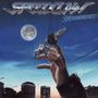 „SPEEDYCLAW“, „STARDUST“. Hand hält futuristischen Schlüssel. Vollmond über einer Stadt bei Nacht, klare Himmel mit Sternen., LP