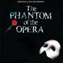 Text: "The Phantom of the Opera". Eine CD-Hülle und zwei CDs, eine Maske und eine Rose sind abgebildet.