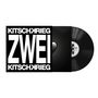 Der Text "KITSCHKREIG ZWEI" erscheint groß auf einem Schallplattencover. Eine schwarze Vinyl-Schallplatte ist sichtbar., LP