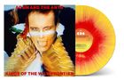 "ADAM AND THE ANTS", "KINGS OF THE WILD FRONTIER" in Rot. Nahaufnahme eines Mannes mit Gesichtsbemalung, gelbe Vinyl-Schallplatte., LP