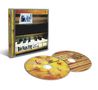 "Ben Folds Five" und "30th Anniversary" auf CD-Hülle. Klaviermotiv mit Polaroid-Foto. Zwei CDs mit ähnlichem Design., 2 CDs