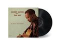"MUDDY WATERS SINGS 'BIG BILL'. Ein Mann in gemustertem Hemd spielt Gitarre. Schwarze Vinyl-Schallplatte.", LP