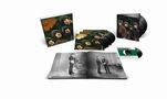 "Rubber Soul", "PARLOPHONE". Album-Cover mit vier Personen, Schallplatten und ein offenes Buch mit einer Schwarzweißfotografie.