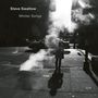 "Steve Swallow. Winter Songs. ECM." Eine Person mit Mantel steht in dunstiger Straßenecke, Schatten und Autos im Hintergrund., CD