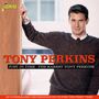 "Tony Perkins: Just in Time - The Rarest Tony Perkins. 20 unreleased recordings on CD for the first time."  
Mann im Pullover am Türrahmen., CD