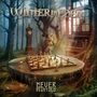 Der Text lautet "WINTER IN EDEN Never Uuntold". Ein Wolf steht vor einem Schachbrett in einem verwunschenen Wald., CD
