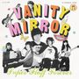 „Vanity Mirror“ und „Super Fluff Forever“. Collage mit Instrumenten, Gesichtern und bunten Deko-Elementen., CD