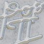 Es sind die stilisierten Buchstaben "Pop II" zu sehen, die wie in Eis oder Glas geformt wirken., LP