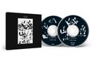Zwei CDs und eine Hülle mit dem Text: "In a Glass House, Gentle Giant", begleitet von schwarz-weißen Fotos der Band., 1 CD und 1 Blu-ray Audio