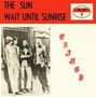 Oben steht "THE SUN WAIT UNTIL SUNRISE". Rechts ist "ORANGE" vertikal. Links ist ein Foto von vier Personen., Single 7"