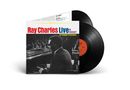"Ray Charles Live in Concert" steht auf dem Cover eines Schallplattenalbums neben einem Konzertfoto des Musikers., 2 LPs