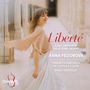 „Liberté“ in Rot. Künstler: Ravel, Gershwin, Tailleferre, Skoryk. Anna Fedorova. Lächelnde Frau, beige Top, weiße Umgebung., CD