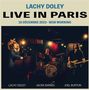"LACHY DOLEY LIVE IN PARIS. 10 Décembre 2023 - New Morning. Lachy Doley, Jackie Barnes, Joel Burton spielen Musik auf einer Bühne."