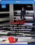 Oper Frankfurt, La Juive, Ambur Braid, John Osborn. Ein Mann steht auf einer Bühne, darunter liegt eine Frau in Rot.