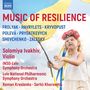"MUSIC OF RESILIENCE" in rot. Kind in weißem Kleid hält gelbe und blaue Fahnen unter blauem Himmel., CD