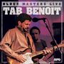 "BLUES MASTERS LIVE" und "TAB BENOIT" in kräftigen Lettern. Ein Mann spielt Gitarre, Mikrofon daneben.