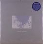 Text: "White Heaven", "White Heaven Next to Nothing". Eine blass dargestellte Gruppe von Personen in einem Wald., 2 LPs