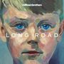 Text: "milltownbrothers" oben, "LONG ROAD" in der Mitte. Illustration eines Jungen mit blauen Augen., LP