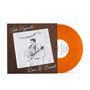 "John Pizzarelli" und "Dear Mr. Bennett" in Handschrift auf braunem Hintergrund, Skizze eines Gitarristen auf einer Serviette., LP