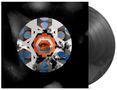 Eine Vinylplatte mit geometrischem Design: Hexagonale Muster in Blau, Orange und Weiß, zentral ein Auge., LP