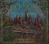 Text oben: "STICK FIGURE". Unten: "WORLD ON FIRE". Illustration einer futuristischen Stadt inmitten dichter Vegetation., CD