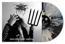 "PRE-HISTORIC METAL" steht unten. Ein Mann mit Nietenjacke hält eine große Forke, dazu eine Schallplatte in Schwarz-Weiß., LP