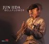 „Jun Iida Bellflower“ steht oben. Ein Musiker spielt Trompete, mit leicht verwischter Bewegungsunschärfe., CD