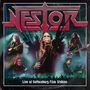 Roter Schriftzug "NESTOR", darunter "Live at Gothenburg Film Studios". Rockband-Mitglieder auf der Bühne, Lichteffekte., 2 CDs