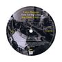 Leroy Burgess Feat. Saving Coco, "Big Time" (Live), 5:09. Side A, 45 RPM. Ein Musiker dirigiert im Studio mit Mikrofon., LP