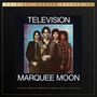 "TELEVISION" und "MARQUEE MOON" stehen untereinander. Vier Männer in gemalter, retro-farbener Darstellung.