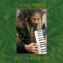 "AUGUSTUS PABLO" und "VALLEY OF JEHOSAPHAT" steht in goldener Schrift über und unter einem Mann, der ein Instrument spielt., CD