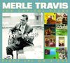 MERLE TRAVIS. THE CAPITOL YEARS. EIGHT LPs ON 4 CDs. Ein Mann im Anzug spielt Gitarre; daneben Albumcover., 4 CDs