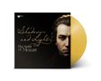 "Shadows and Light: The Spirit of Mozart" steht auf einer schwarzen Hülle. Halbporträt einer ernsten Person, goldene Vinyl.