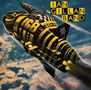 "Ian Gillan Band" und "Clear Air Turbulence" sind prominent. Ein futuristisches, gelbes Raumschiff fliegt durch den Himmel.