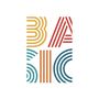 „BASIC“ in bunten, gestreiften Buchstaben. Rechteckige Anordnung mit geometrischem Stil., CD